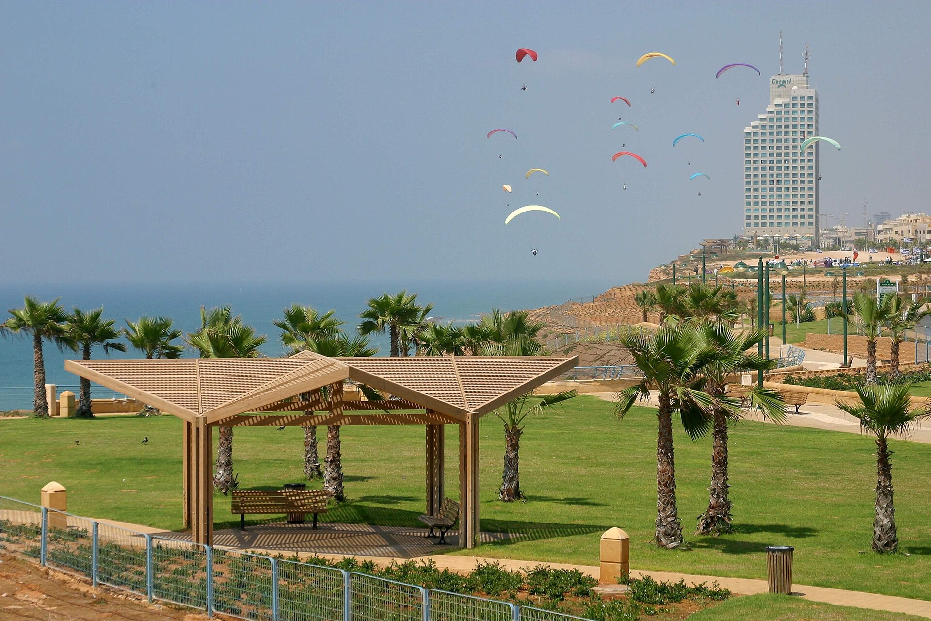 הפועל תל אביב ניצחה במחזור הפתיחה, אך הדרמה האמיתית: הפועל פ"ת חשודה בשימוש ב-12 שחקנים — נתניה תובעת הפסד טכני