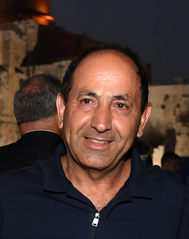 רמי לוי מנפיק חברת רחפנים לפי שווי 75 מיליון שקל — האתר קרס מעומס